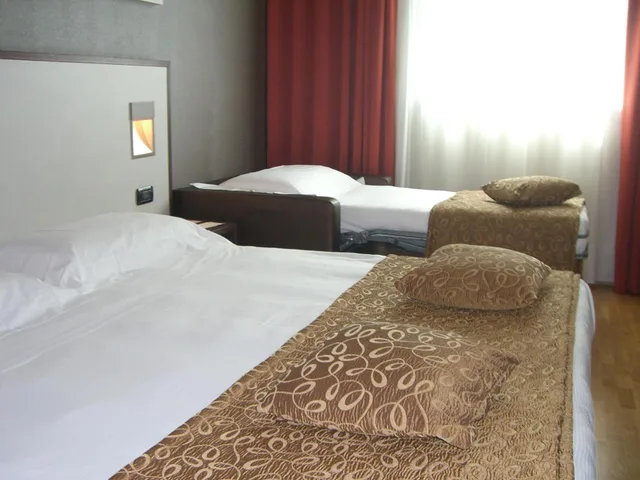 غرفة كومفورت ثلاثية، Best Western Falck Village Hotel 6/7