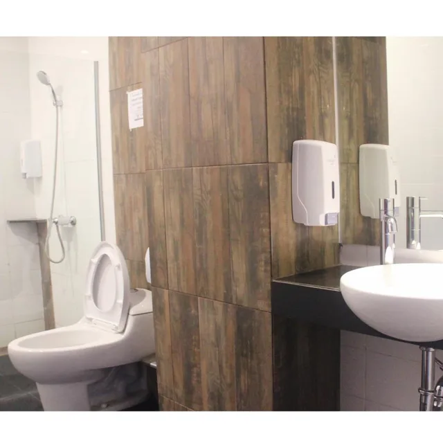 سكن مشترك مختلط بسريرين، My Studio Hotel Juanda Airport - Hostel 1/1