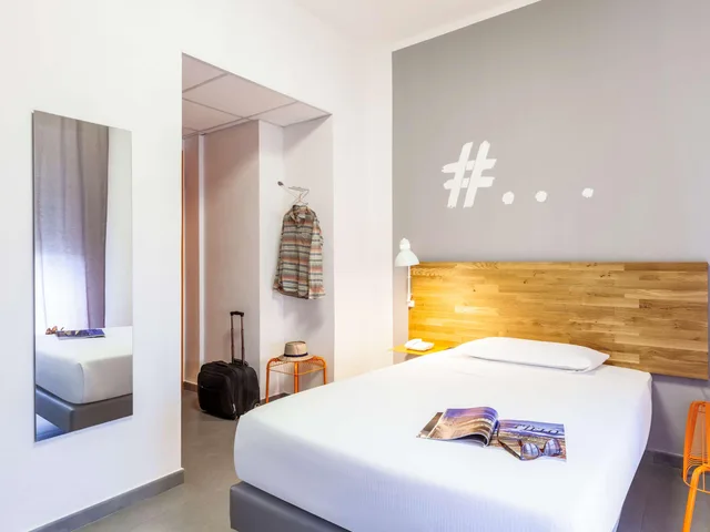 غرفة قياسية مفردة بسرير كوين، Ibis Styles Brindisi 3/5