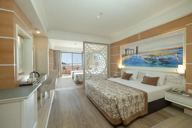 جناح جونيور، Crystal Centro Resort 2/3
