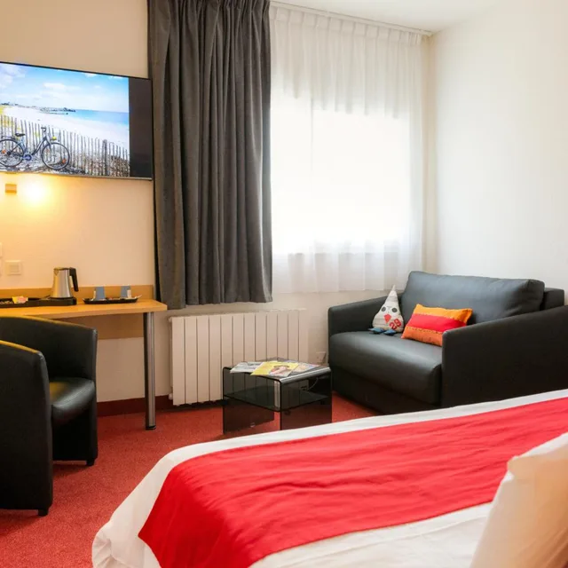 غرفة بريستيج ثلاثية، Hotel Kyriad Quimper Pont L Abbe 7/10