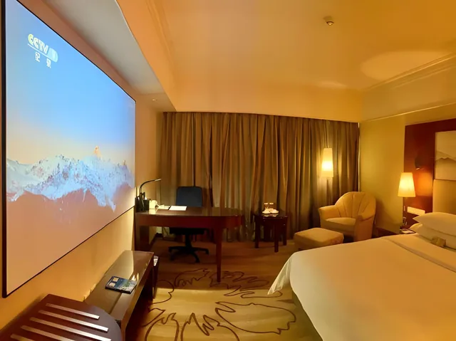 Feature, Double Bed، Sunshine 3/4