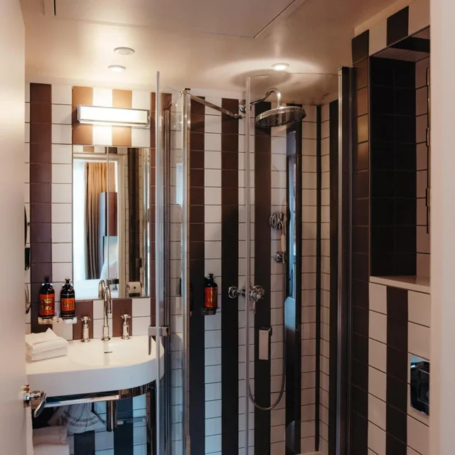 Standard, Double Bed, Pool Access، Hotel Eiffel Blomet 3/3