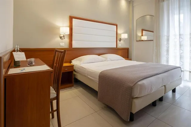 Family, Lateral Side Sea View، Hotel Elios 1/4