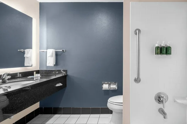 غرفة بسريرين كوين لذوي الإعاقة، Fairfield Inn And Suites Columbus West 4/4