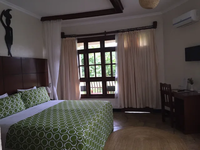 شاليه تقليدي بسرير كينج، Arusha Planet Lodge 10/10