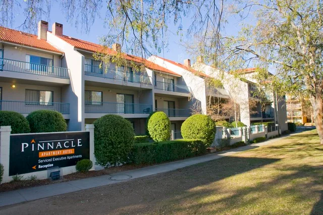 Pinnacle Apartments, Canberra 4/43