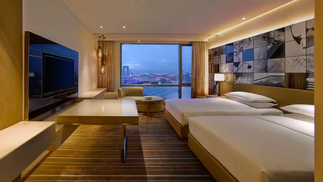 غرفة بسريرين منفصلين بإطلالة على البحيرة، Hyatt Regency Suzhou 1/1