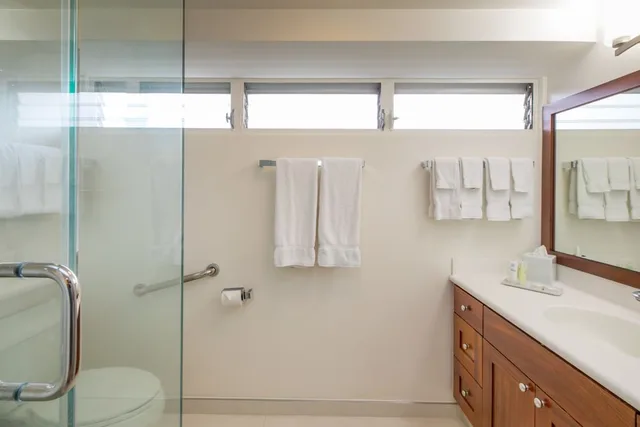 1 Bedroom, Condo, King Bed, Ocean View, Sofa, Waikiki Shore by OUTRIGGER 2/3