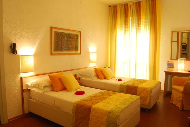 Room, Twin Beds, Convertible Double Bed، Hotel Bellevue, Sure Hotel Collection by Best Western 3/7