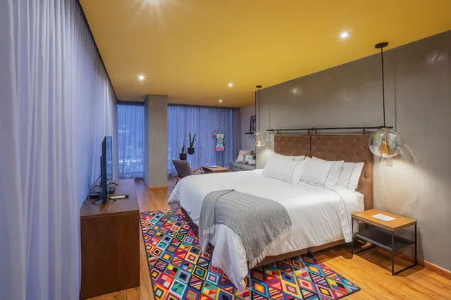 جناح جونيور بسرير كينج، Hotel V1501 1/2