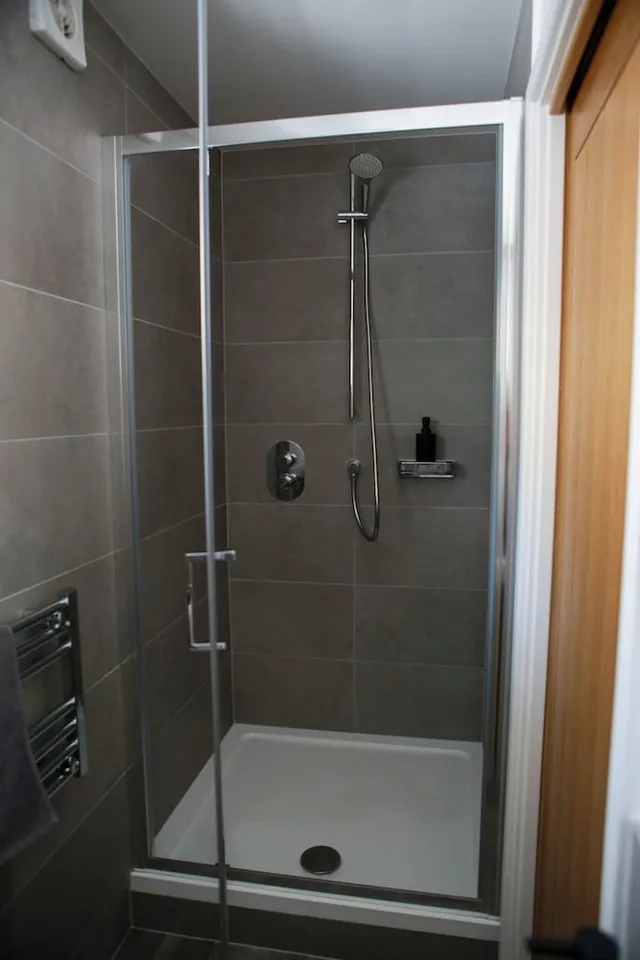 غرفة قياسية بسرير مزدوج مع أريكة في الملحق، St George's Guesthouse 8/8