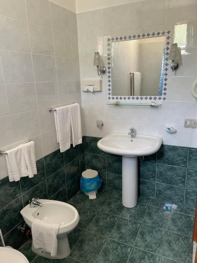 Room, Double or Twin Bed, Hotel Miramare Garzia 5/5