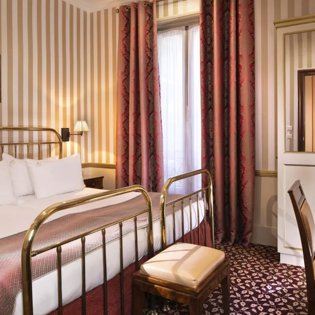 Classic, Double Bed, Hotel Belfast 9/10