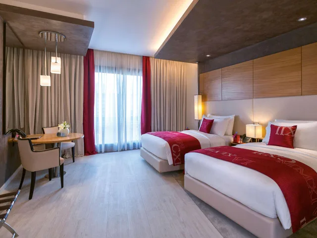 غرفة مزدوجة ديلوكس، Movenpick Hotel du Lac Tunis 2/5
