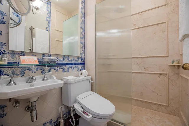 Room, Double Bed, Small, Estoril Vintage Hotel 4/4