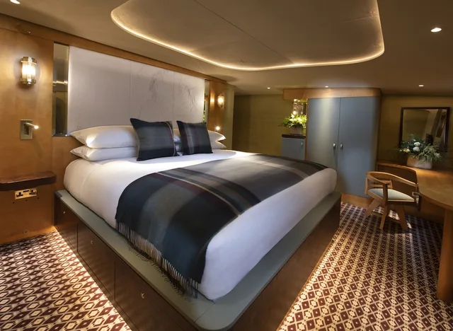 كابينة كلاسيكية بسرير كينج، Fingal A Luxury Floating Hotel 1/2
