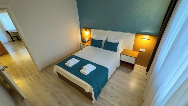 جناح فاخر بسرير كوين بإطلالة على البحر بغرفة نوم واحدة مع أريكة، La Bella Suit Otel 5/10