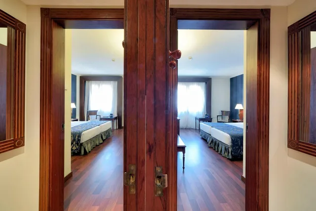 غرفة متصلة عائلية، El Avenida Palace 8/10