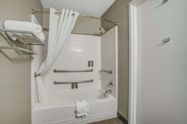 غرفة ديلوكس بسريرين مزدوجين بمطبخ صغير، Motel6 Abbeville, LA 8/8