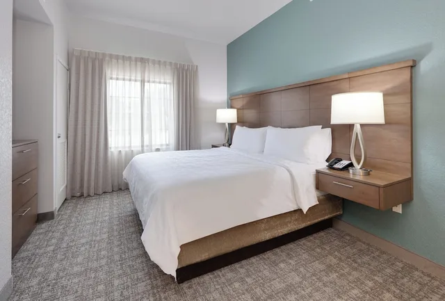 جناح بسرير كينج بغرفة نوم واحدة بمطبخ، Staybridge Suites San Antonio - Schertz 1/3