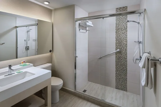 غرفة بسرير كينج في طابق مرتفع، Hyatt Place Tegucigalpa 3/3
