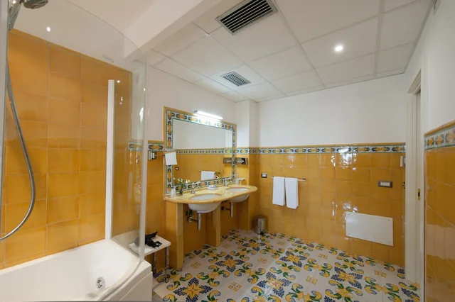 جناح سوبيريور بسرير مزدوج، L'Araba Fenice Hotel & Resort 2/2