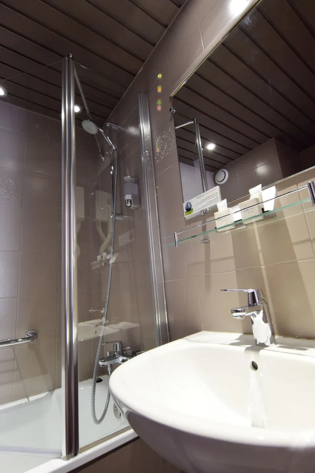 غرفة بسرير مزدوج، Hotel Alyss Saphir Cambronne Eiffel 4/4