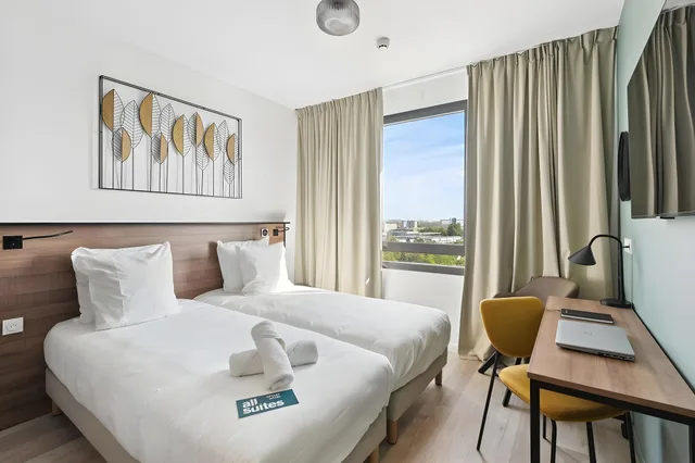 استوديو كومفورت بسريرين منفصلين وسريرين مزدوجين، All Suites Appart Hotel Paris Ouest Colombes 1/1