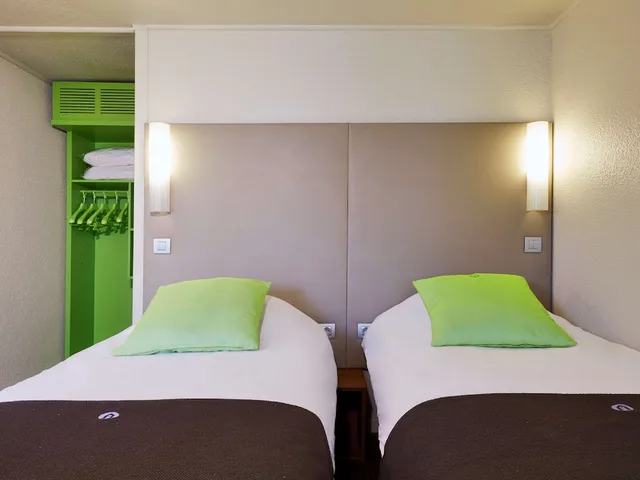 Next Generation, Superior, Twin Beds، CAMPANILE VERSAILLES - BUC 4/6