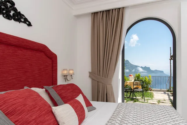 جناح جونيور بسرير مزدوج بإطلالة على البحر بشرفة، Villa Amore 1/4