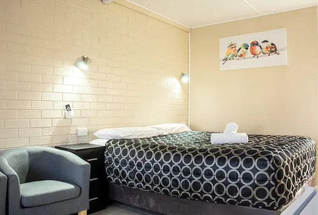 غرفة تنفيذية بسرير كوين، WANGARATTA MOTOR INN 2/3