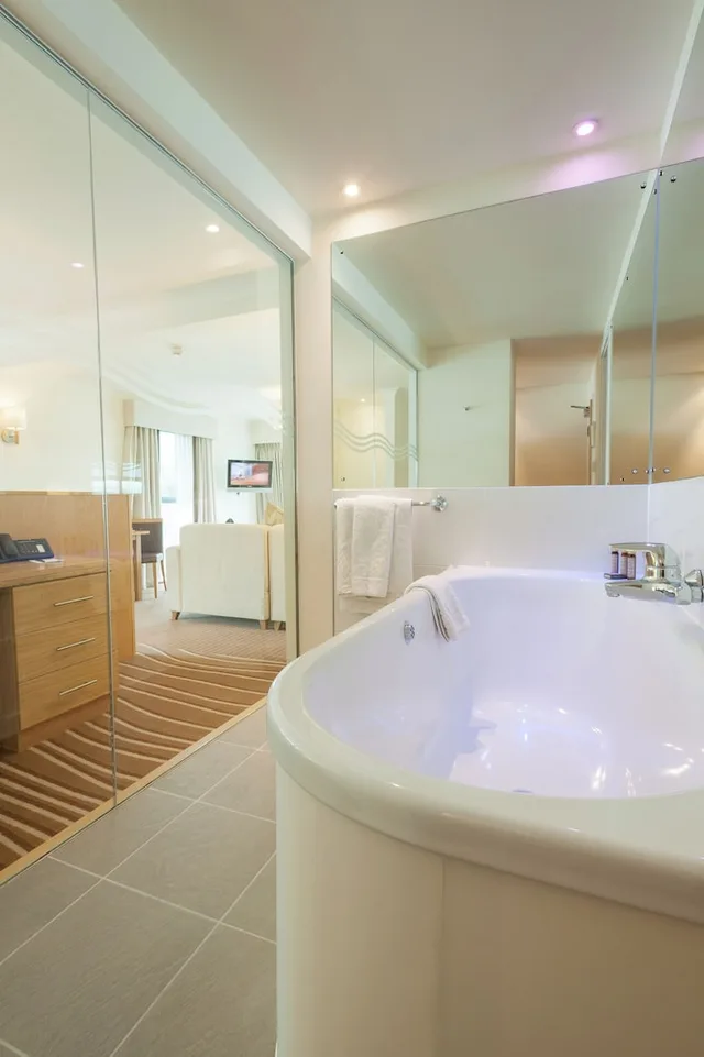 جناح بسرير كينج، De Vere Cotswold Water Park 4/4