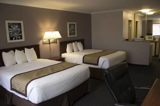 غرفة بسريرين كوين لذوي الإعاقة، Days Inn by Wyndham Indio 1/8