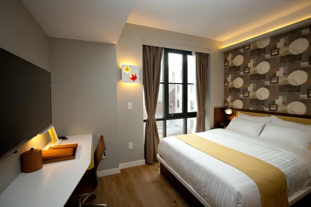 غرفة قياسية بسرير كوين، NobleDen Hotel 2/2