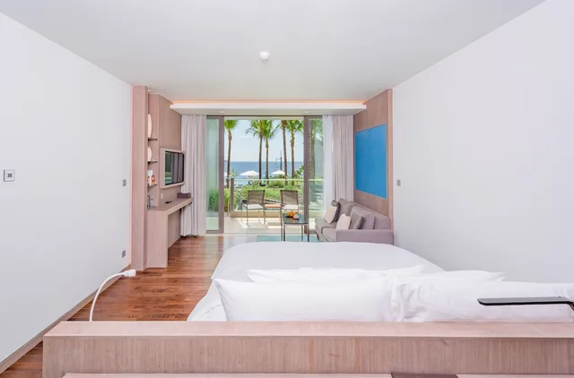 Pool-Access Comfy Room، Oceanfront Beach Resort And Spa 1/4