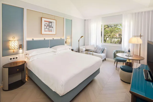 غرفة بسرير كينج، Hilton Imperial Dubrovnik 1/1