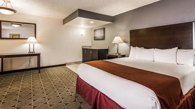 غرفة قياسية بسرير كينج بمطبخ، Best Western Pahrump Oasis 3/9
