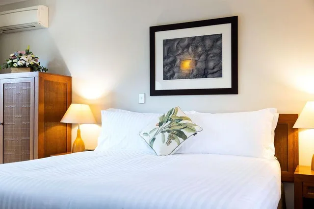 غرفة بسرير مزدوج، The Continental Hotel 2/2