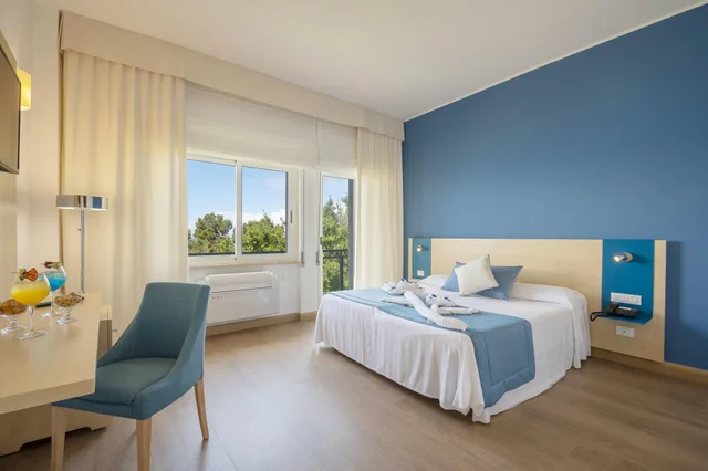 جناح جونيور، GRAND HOTEL SANTA MARIA 2/3