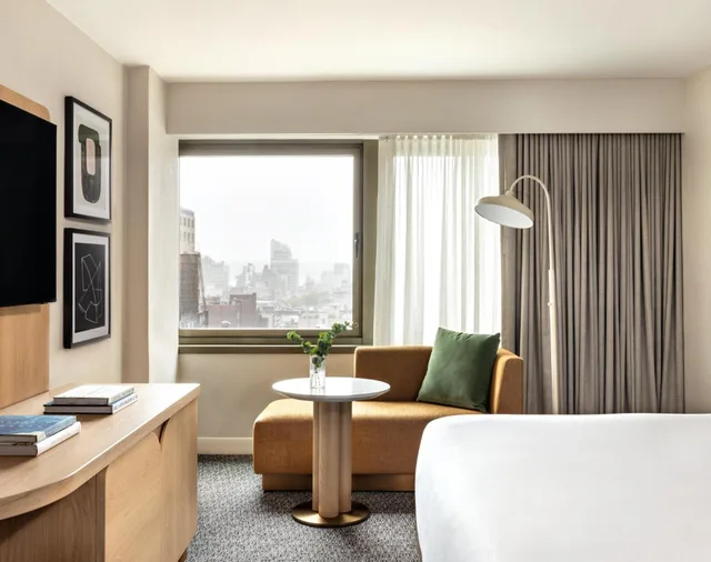 Essential, King Bed, Bathtub, Accessible، Hotel Kimpton Hotel Theta 5/10