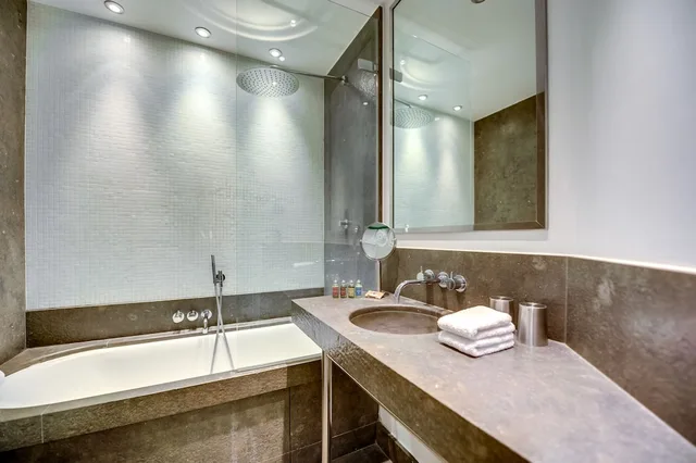 جناح جونيور عائلي بسرير مزدوج وسريرين منفصلين، Le A Hotel 1/1