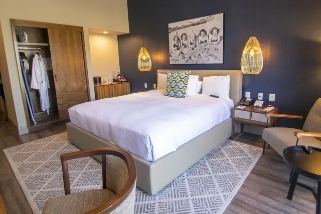 غرفة بريميوم بسرير كينج بإطلالة على الجبل، Torre Lucerna Hotel Ensenada 2/4