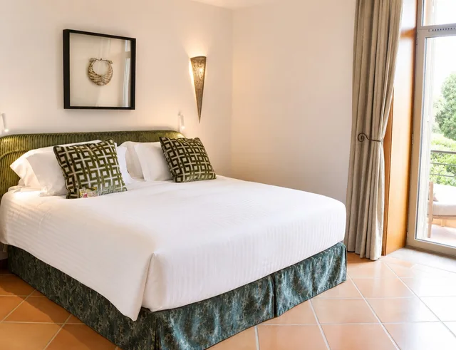 غرفة بسرير مزدوج أو سريرين منفصلين بشرفة، Miramar Beach Hotel 1/2