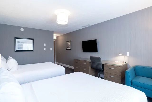 غرفة قياسية بسريرين كوين، Sandman Hotel Edmonton West 3/5