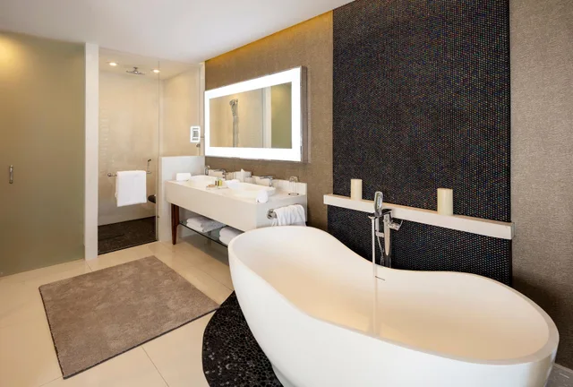 4 Bedrooms, Suite, Ocean Front, Garza Blanca Resort Spa Los Cabos 5/6