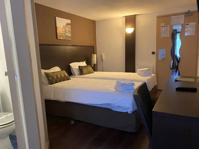 غرفة قياسية بسريرين منفصلين، Shelder Hotel 2/5