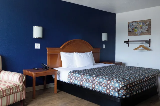 غرفة بسرير كينج، Budget Inn Greenville By Hotel O I-85 4/10