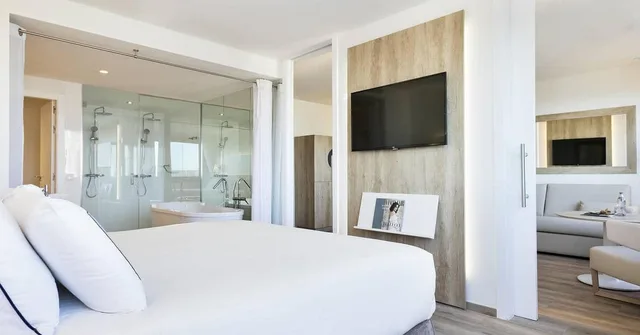 The Level, Junior Suite، Melia Madrid Princesa Hotel 2/10