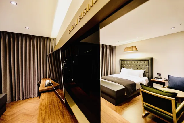 غرفة بريميوم بسرير مزدوج، Golden Business Hotel 8/10